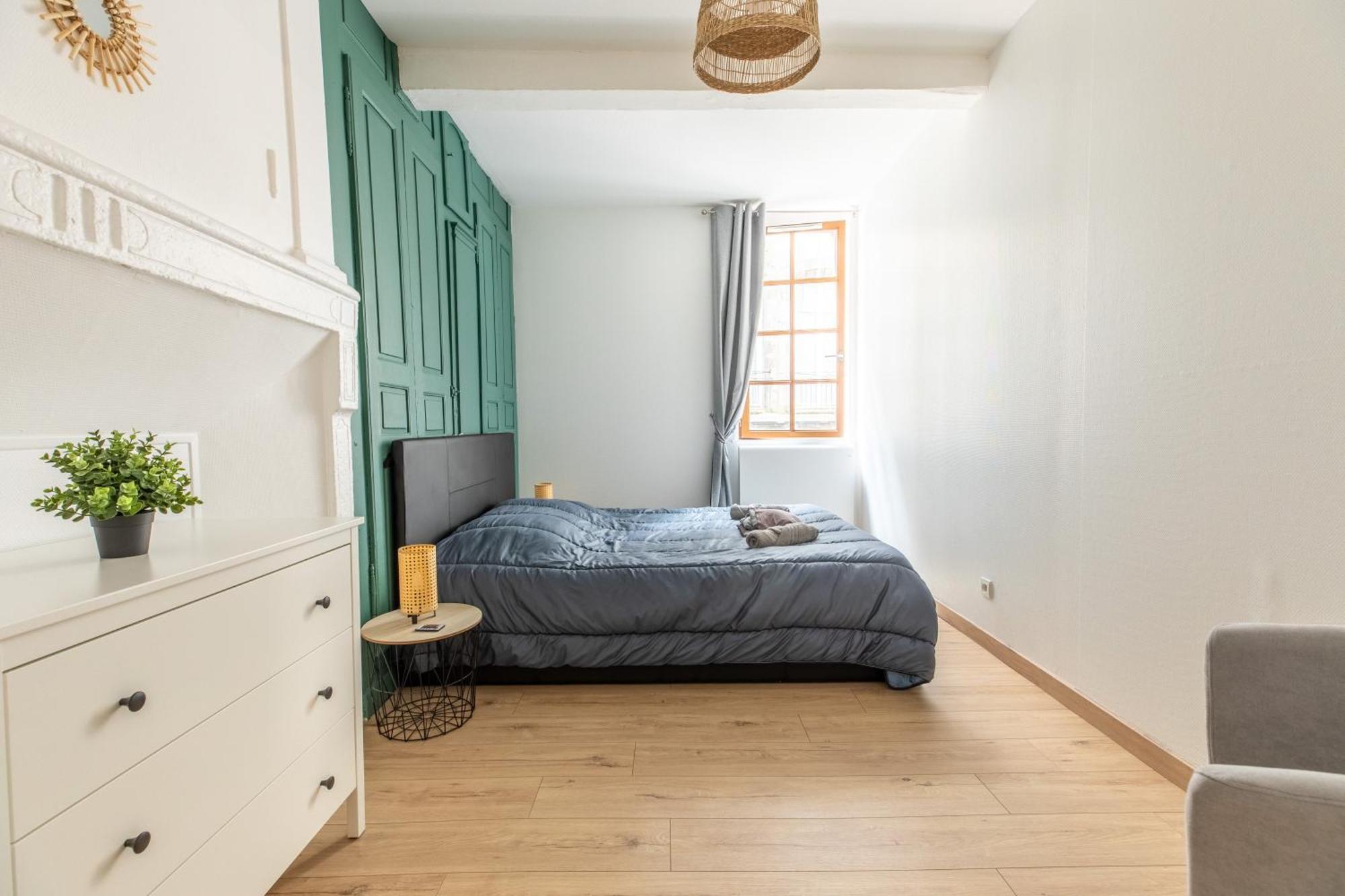 Le Petit Pirou # Cosy # Halte Auvergne Thiers Bagian luar foto