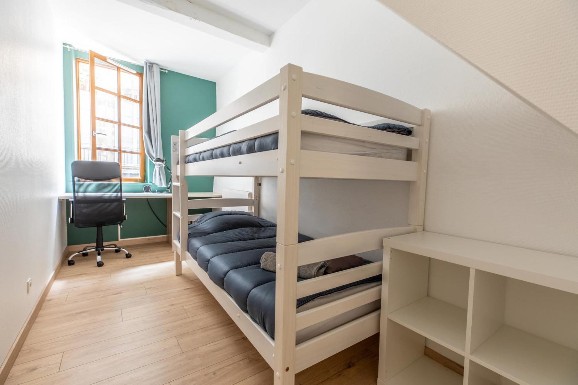 Le Petit Pirou # Cosy # Halte Auvergne Thiers Bagian luar foto